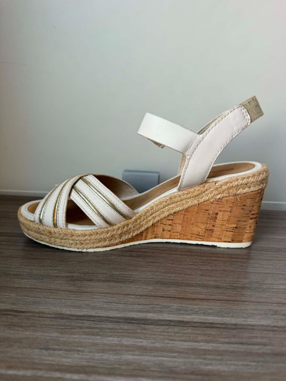 Tommy Bahama Naira Wedge Sandals Size 9 $150 - Picture 12 of 14
